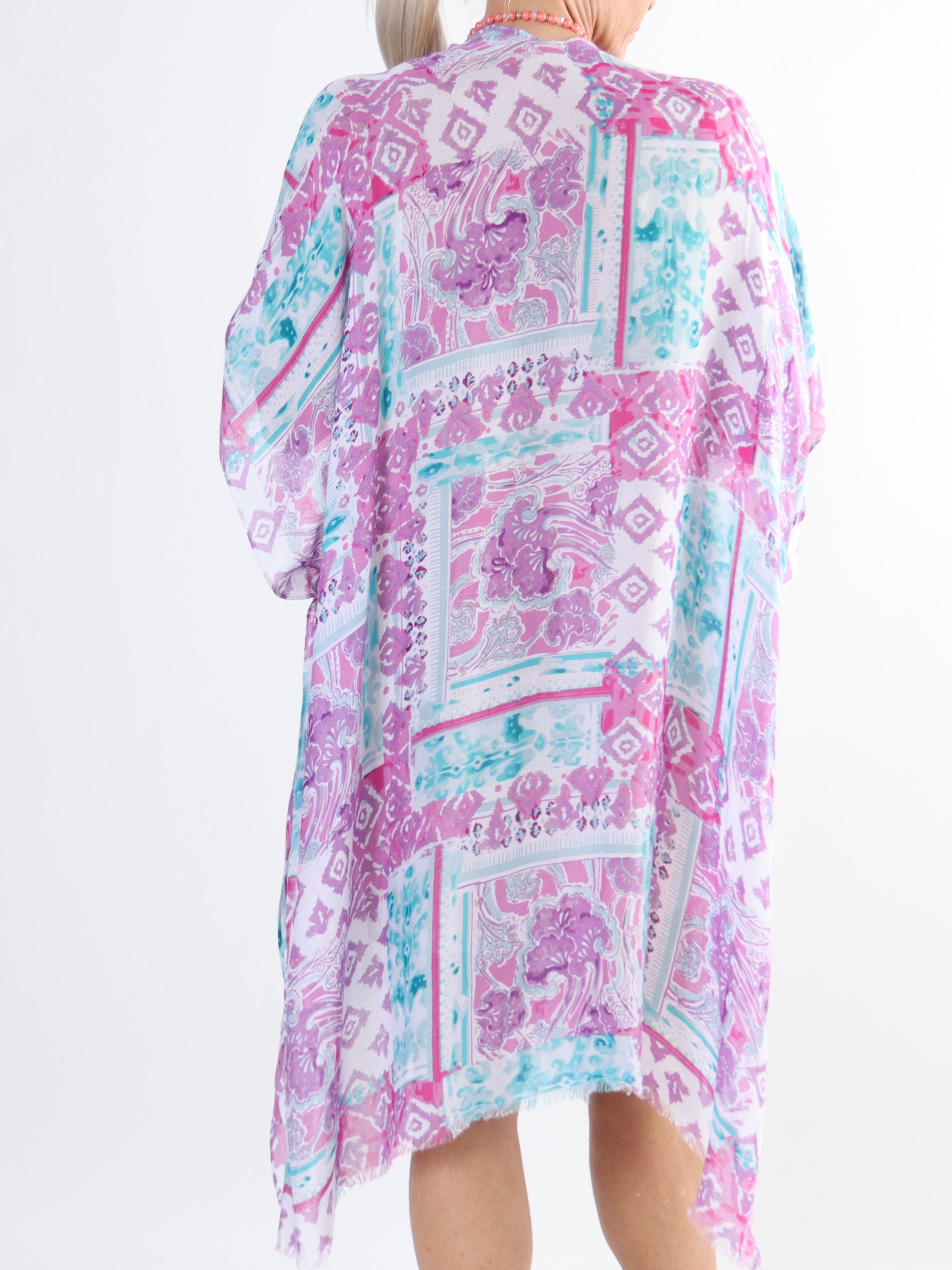 Alexandrine - Lätt och luftig bomullskimono i stora storlekar